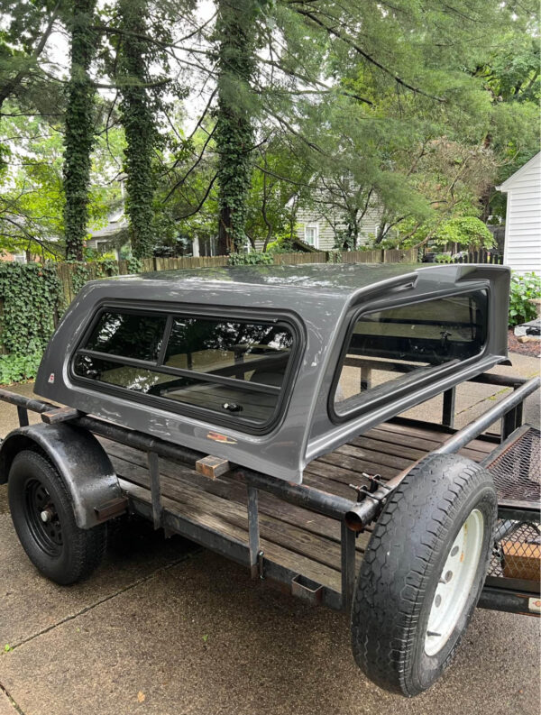 Truck Cap - F150 - 5.5ft - Gray Century (LEER) frameless rear door truck cap. For a 2021-2024+ Ford F150 with 5.5’ short bed - Image 4