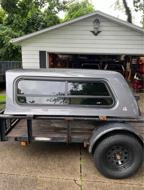Truck Cap - F150 - 5.5ft - Gray Century (LEER) frameless rear door truck cap. For a 2021-2024+ Ford F150 with 5.5’ short bed - Image 7