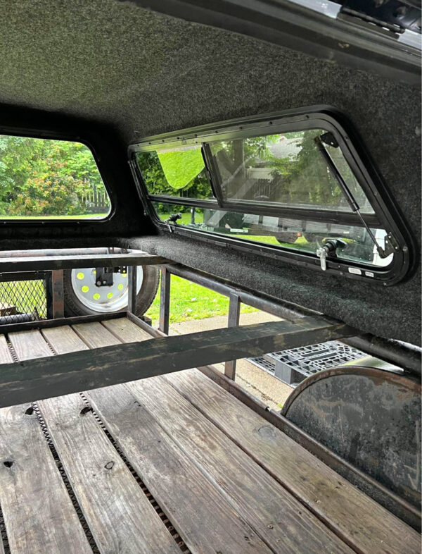 Truck Cap - F150 - 5.5ft - Gray Century (LEER) frameless rear door truck cap. For a 2021-2024+ Ford F150 with 5.5’ short bed - Image 10