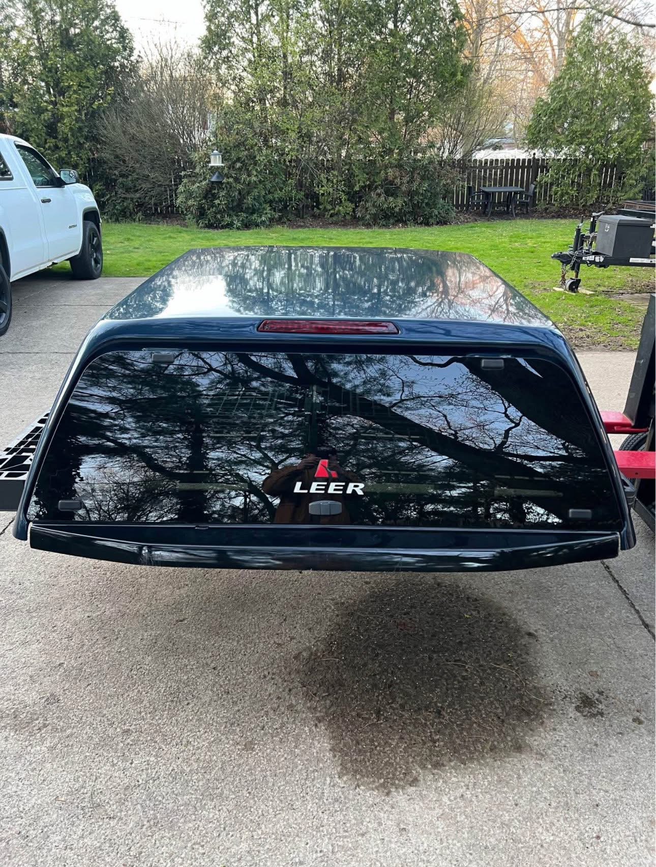 Truck Cap - F150 - 5.5ft LEER truck cap for a 2015-2025Ford F150 with a 5.5' short bed - Image 2