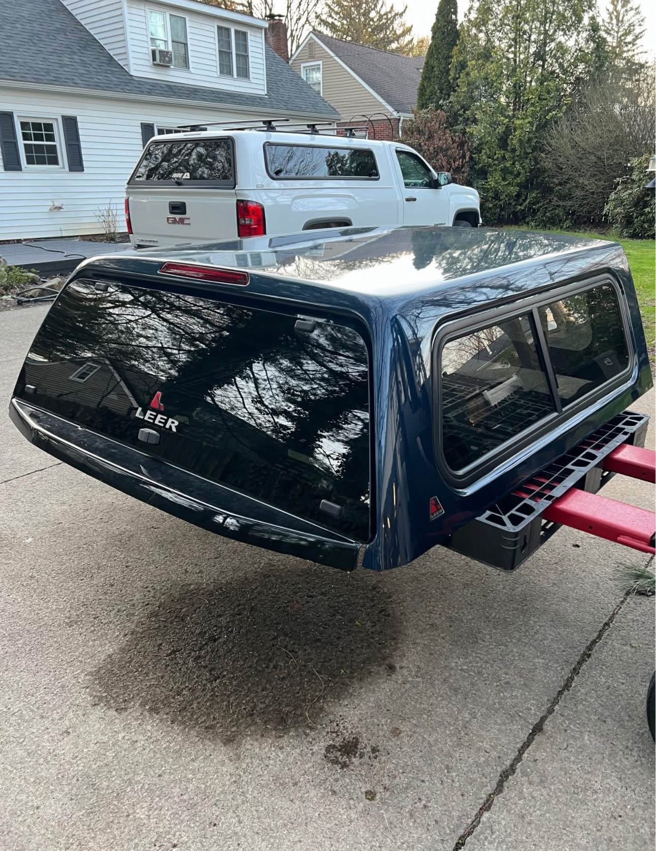 Truck Cap - F150 - 5.5ft LEER truck cap for a 2015-2025Ford F150 with a 5.5' short bed - Image 4