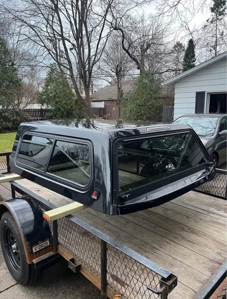 Truck Cap - F150 - Black - 5.5ft LEER truck cap for a 2015-2024 Ford F150 with 5.5' short bed.