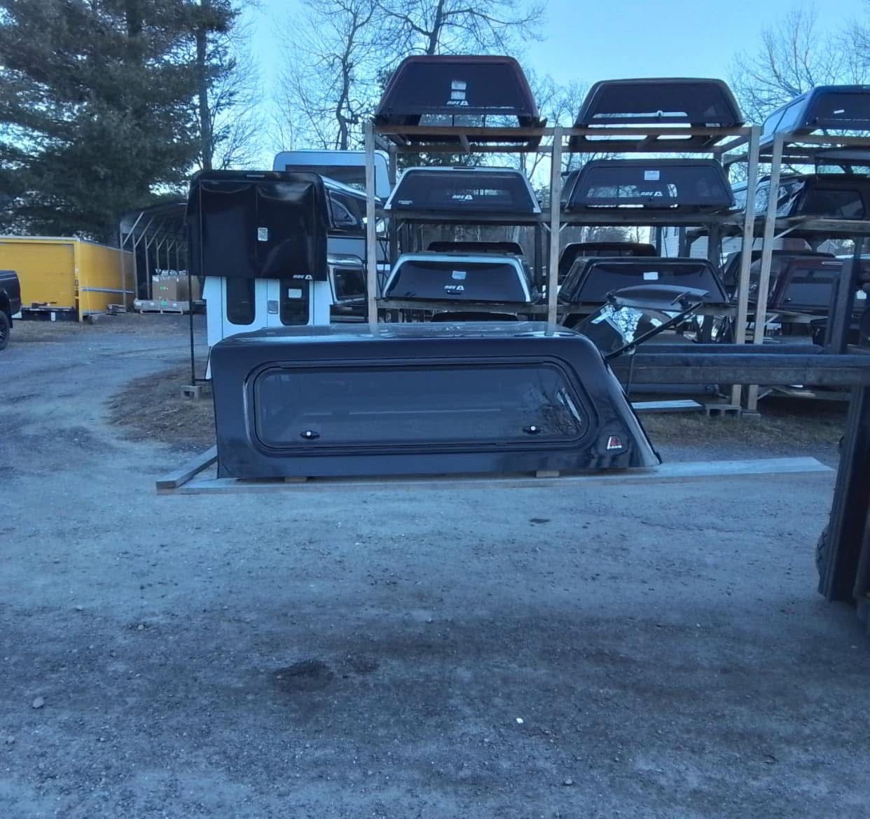 LEER LEGEND (100R) for the 2016-2023 Toyota Tacoma double cab 5' bed.